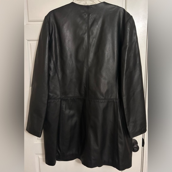 Neiman Marcus Exclusive Black Leather Coat. Size XL. Immaculate condition. - Picture 6 of 7